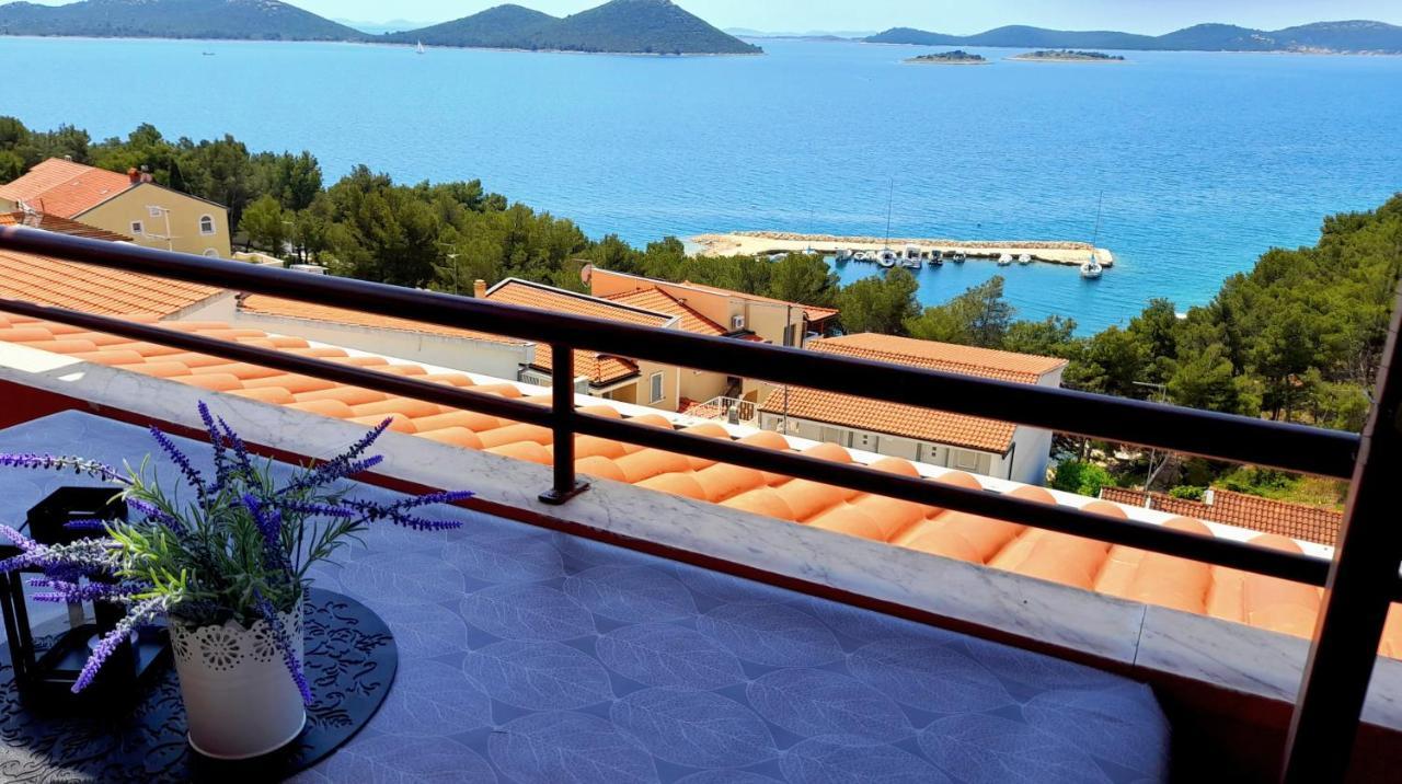Apartment Mima With Sea View Drage Exterior foto